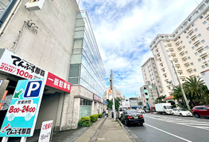 てんぶす那覇有料駐車場